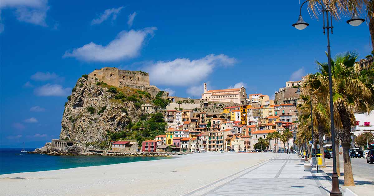 turista-italia-citta-calabria-reggio-calabria