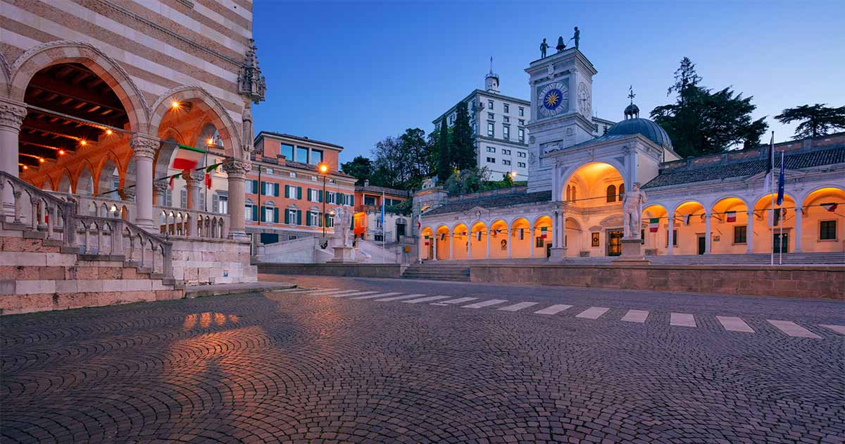 turista-italia-citta-friuli-venezia-giulia-udine