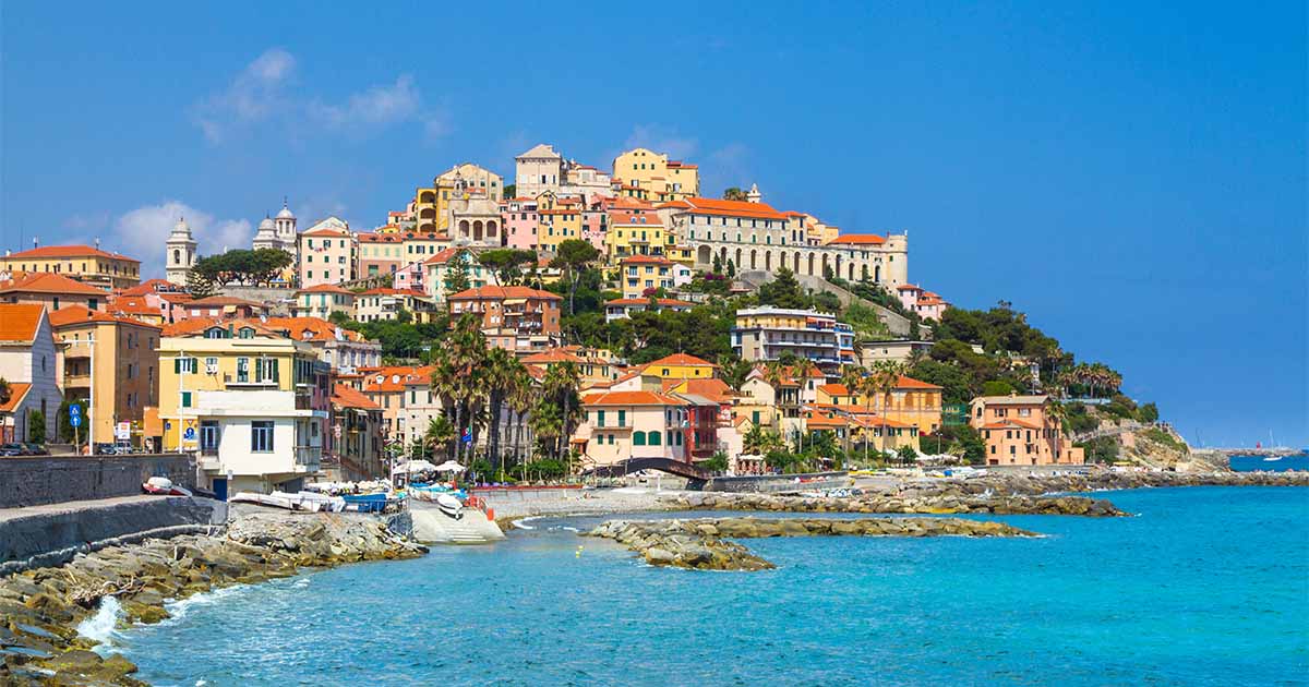 turista-italia-citta-liguria-imperia