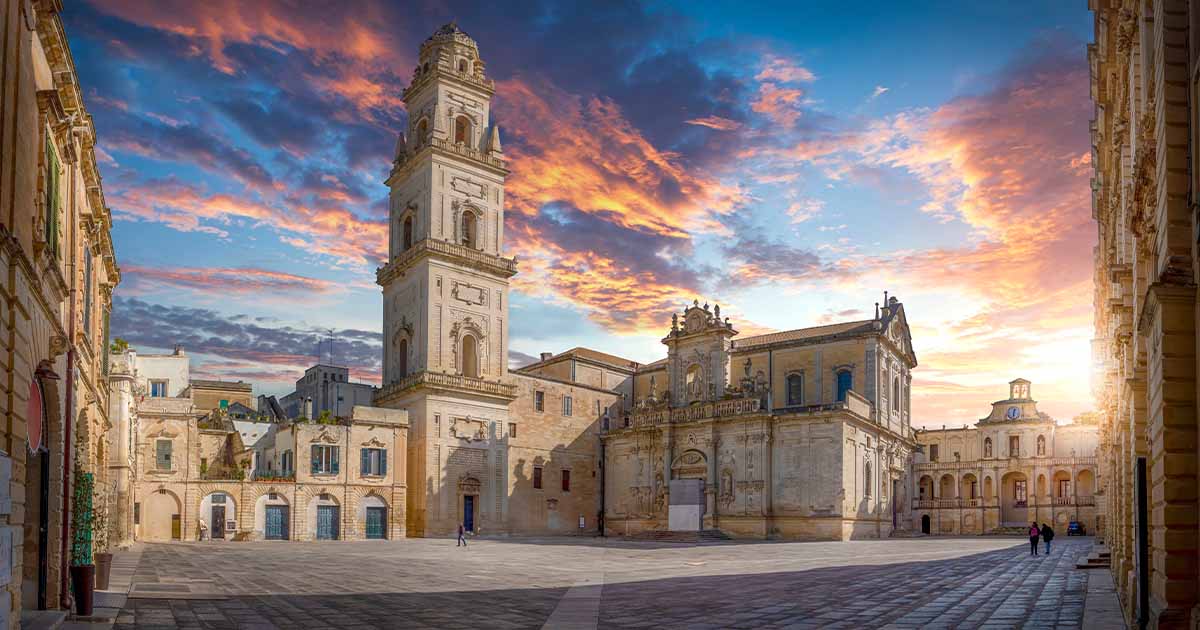 turista-italia-citta-puglia-lecce