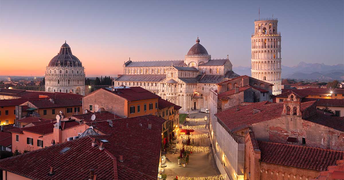 turista-italia-citta-toscana-pisa