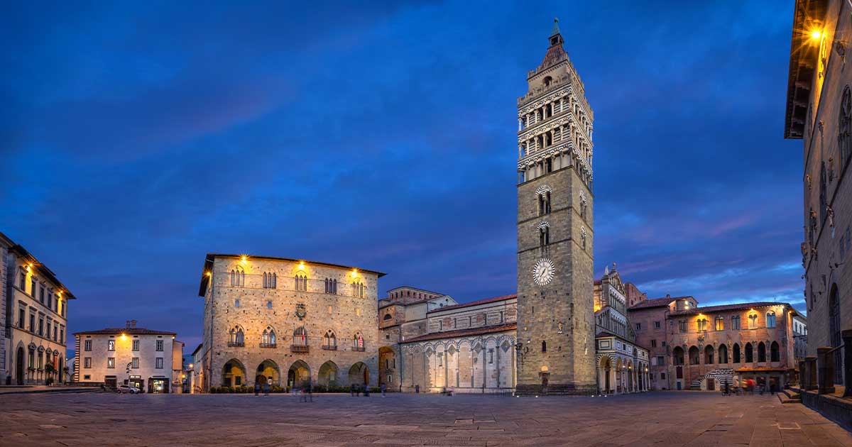 turista-italia-citta-toscana-pistoia