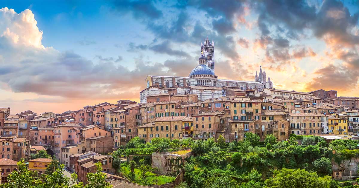 turista-italia-citta-toscana-siena