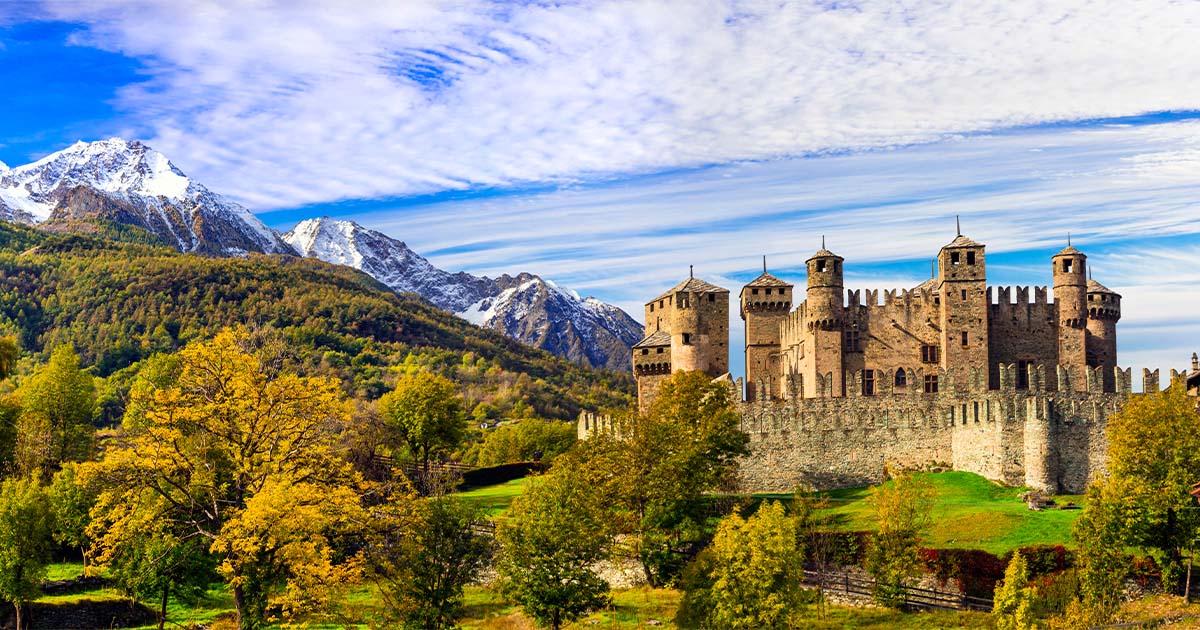 turista-italia-citta-valle-d-aosta-aosta