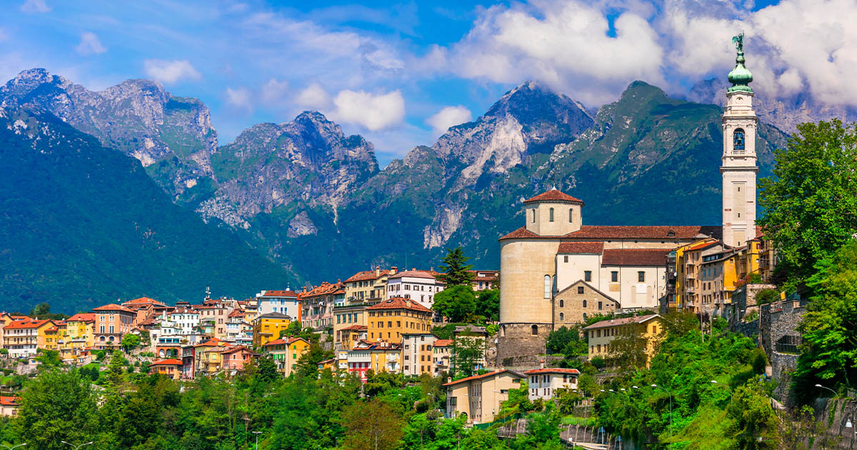 turista-italia-citta-veneto-belluno